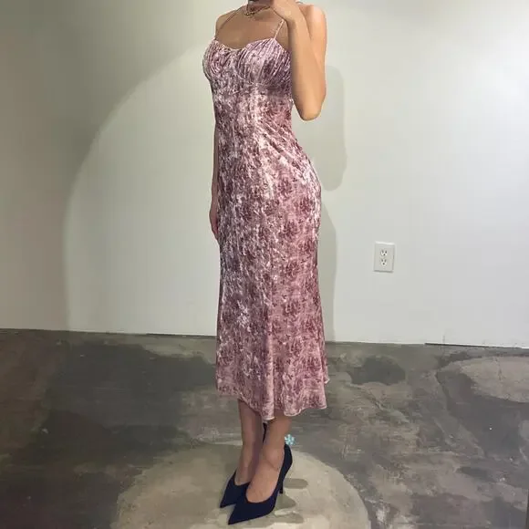 Pink Floral Velvet Dress - Picture 2 of 6